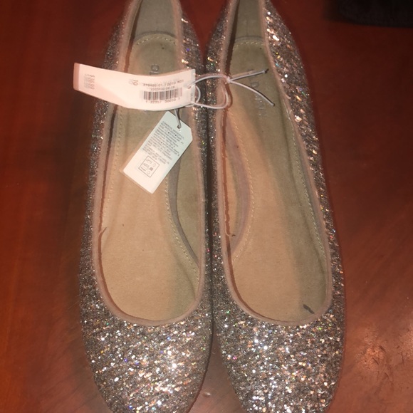 Old navy shimmery pumps 1 inch heel. size 10 new tags - Picture 3 of 8